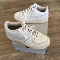 Nike AIR FORCE 1 weiß Größe 40 unisex Hessen - Nauheim Vorschau