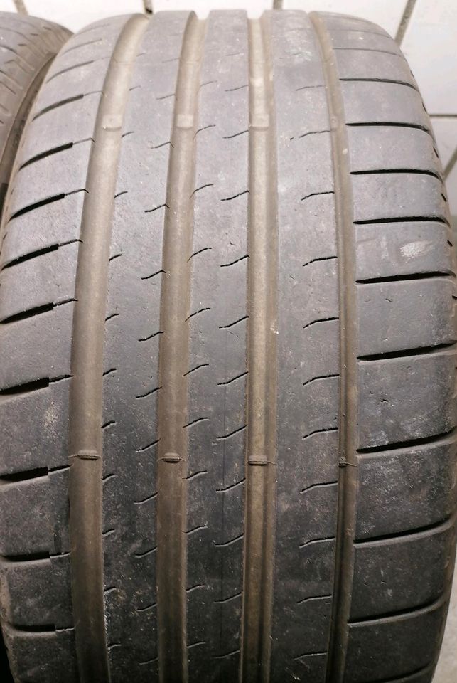 6,2 mm / 2021 / Bridgestone - 2x 225/40 R18 92Y Sommerreifen in Böblingen