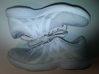 Nike Revolution 4, Sneaker, Turnschuhe, weiß, Gr. 40, Unisex Nordrhein-Westfalen - Rüthen Vorschau