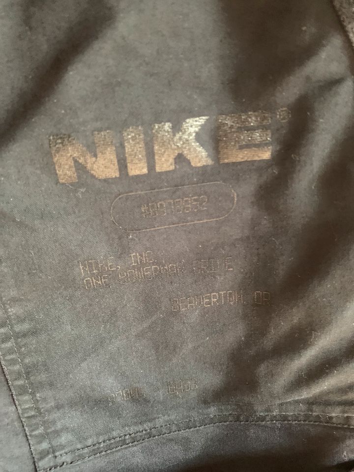 Nike Sommerhose Gr.S in Neubulach