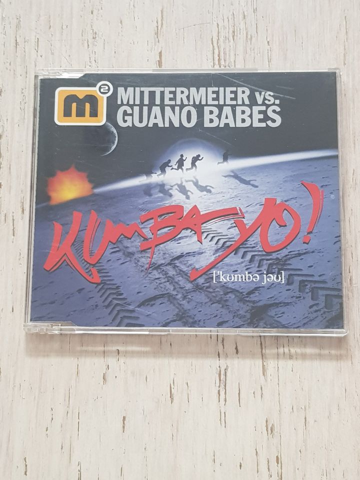 Mittermeier vs Guano babes „kumba yo!“ in Rellingen