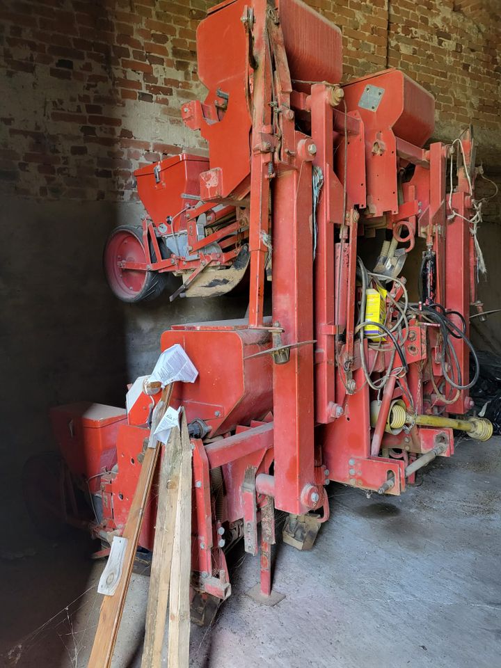 Maislegemaschine Becker Aeromat in Loitsche-Heinrichsberg