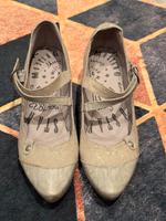 NEU Damen Schuhe Mustang 39 Leder Grau Niedersachsen - Sassenburg Vorschau