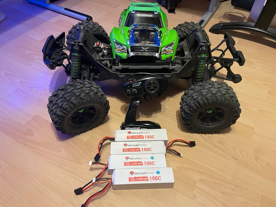 Traxxas Xmaxx 8s RC Auto mit Akkus 4 Stück Brainergy  8200mah in Würzburg