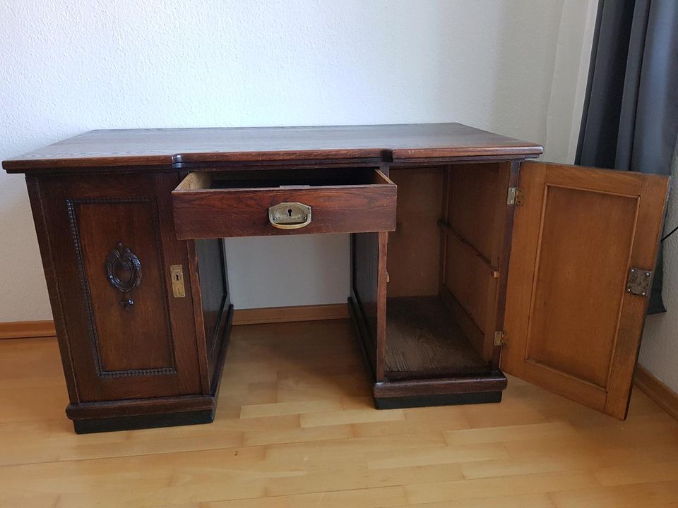 Schreibtisch antik aufgearbeitet in Potsdam