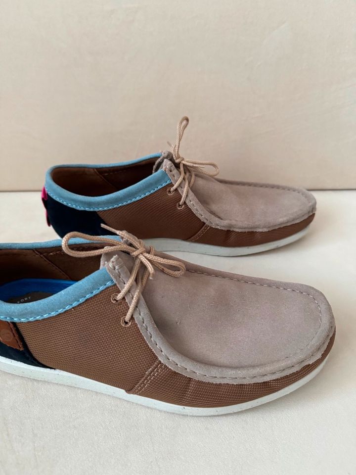 Clarks Herrenschuhe Gr. 44 1/5 in Salzgitter