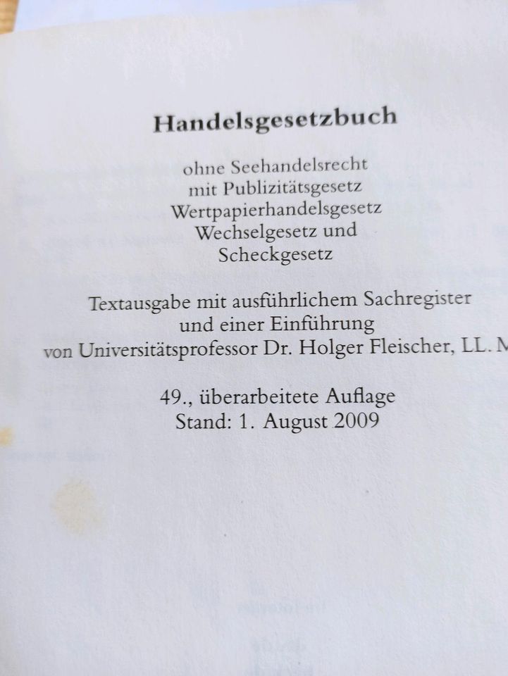 Bürgerliches Gesetzbuch BGB Handel Gewerbe Recht in Nersingen