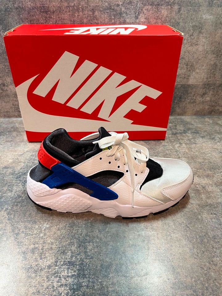 Huarache shop nike 39