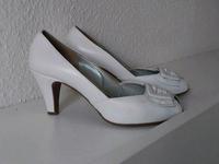 Weiße Peeptoe Pumps von Gabor, Größe 38/39 Berlin - Köpenick Vorschau