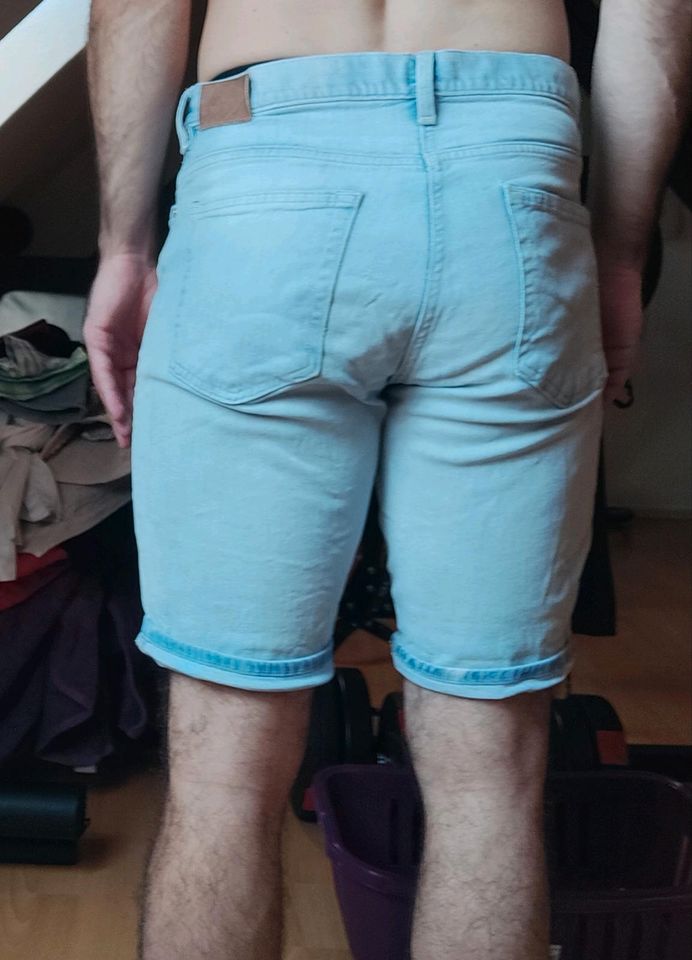 Kurze Jeans Hosen für Herren in Berlin