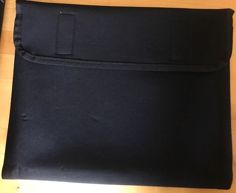 Laptop Taschen und iPad Hülle in Düsseldorf