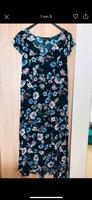 Maxikleid, blau mit Blumen, neuwertig 42/44 Bayern - Pfaffenhofen a.d. Ilm Vorschau