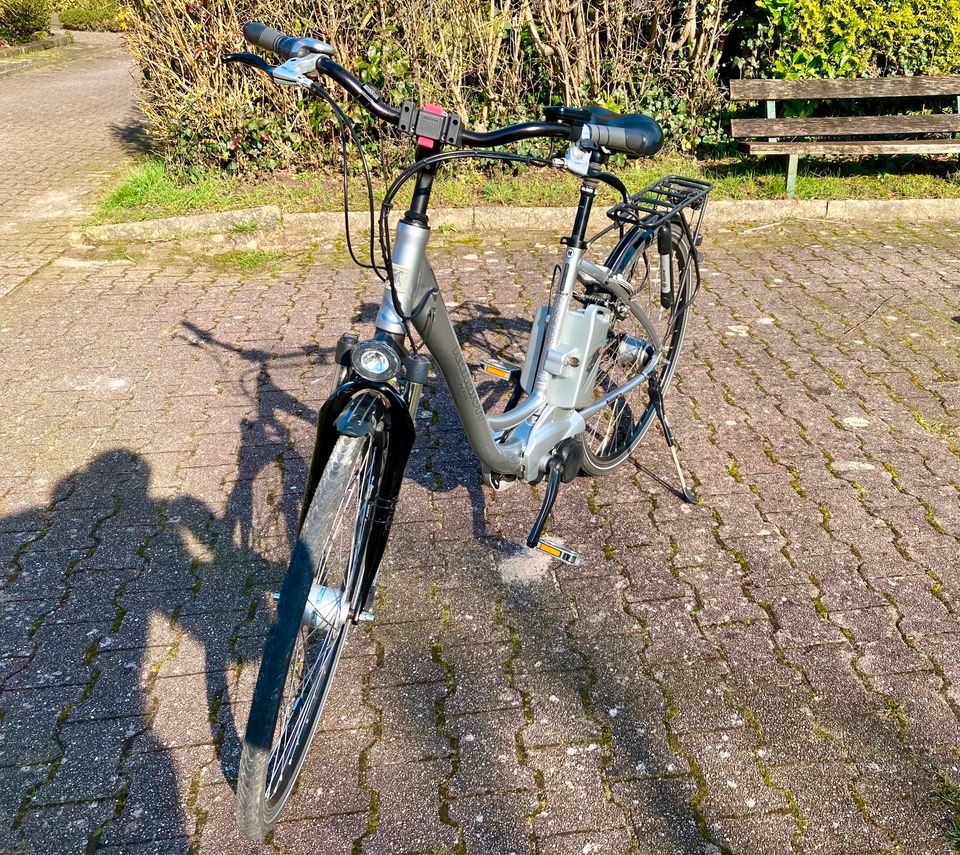 E-Bike, Damenrad, Kalkhoff Agattu C8, RH 50, 8 Gang, 28 Zoll in Altenberge