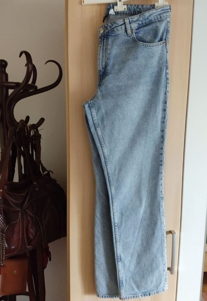 H&M Jeans Slim Regular Jeans Stonewashed (46) passt 42 44 XL XXL in Leutenbach