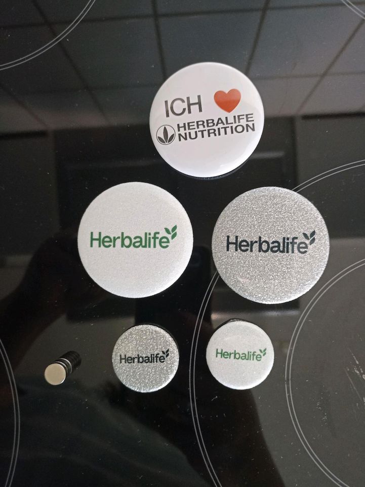 5 Stücke groß und klein Pins Betton von Herbalife in Mülheim (Ruhr)