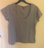 T-Shirt Gr. 44/46 Bremen - Oberneuland Vorschau