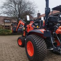 ► JETZT BESTELLEN inkl. GARANTIE ◄ Kleintraktor Avenger 26 - Rasenbereifung & Frontlader - Mähen & Pflegen von Reitflächen, Entfernen von Mist & Abtransport von Heu & Stroh, Transport von Materialien Niedersachsen - Heemsen Vorschau