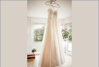 Brautkleid/ Hochzeitskleid mit Spitze und Knöpfen, rückenfrei Bayern - Ingolstadt Vorschau