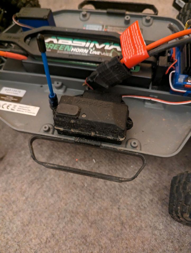 Traxxas Slash 2wd vxl kaum gefahren mit Lipos auch Tausch in Aßlar