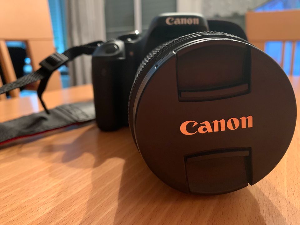 Canon EOS 600D SLR Digital Camera 18MP + 2 Akkus + 34Gb in Murg