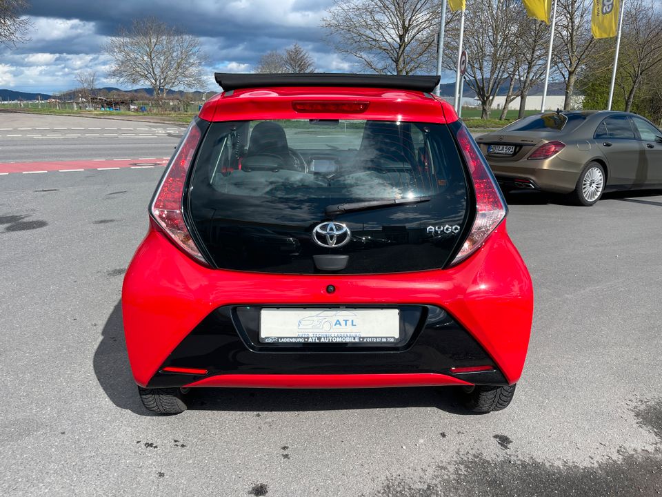 Toyota Aygo x-wave Faltdach/Rückkamera/Klima in Ladenburg