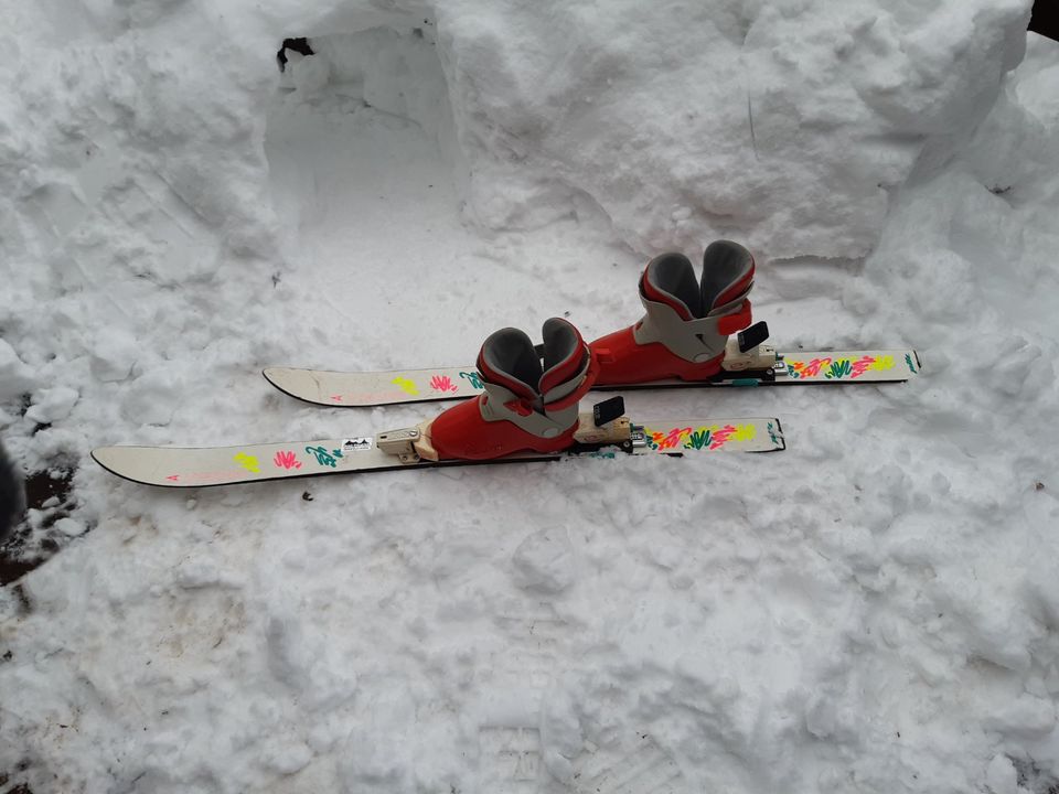 Set: Kinder Ski Alpin 110cm, Bindung S127 + Schuhe Dachstein 33 in Gersfeld