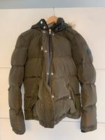 Vero Moda Damen Winterjacke Daunen grün Frankfurt am Main - Sachsenhausen Vorschau