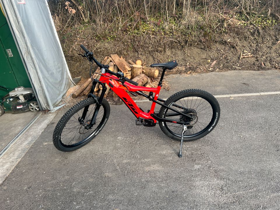 VERMIETE E-Bike KTM Macina Kapoho 2973 Fully ebike Mountainbike Fahrrad Mieten Leihen in Geislingen