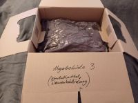 Gepackter Karton mit D-Bekleidung & Haushaltsart. Friedrichshain-Kreuzberg - Friedrichshain Vorschau