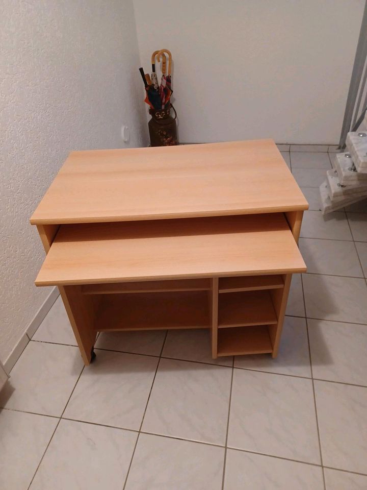 Computertisch,  80cm breit,50cm tief,80cm hoch, helles Holz in Mengerskirchen