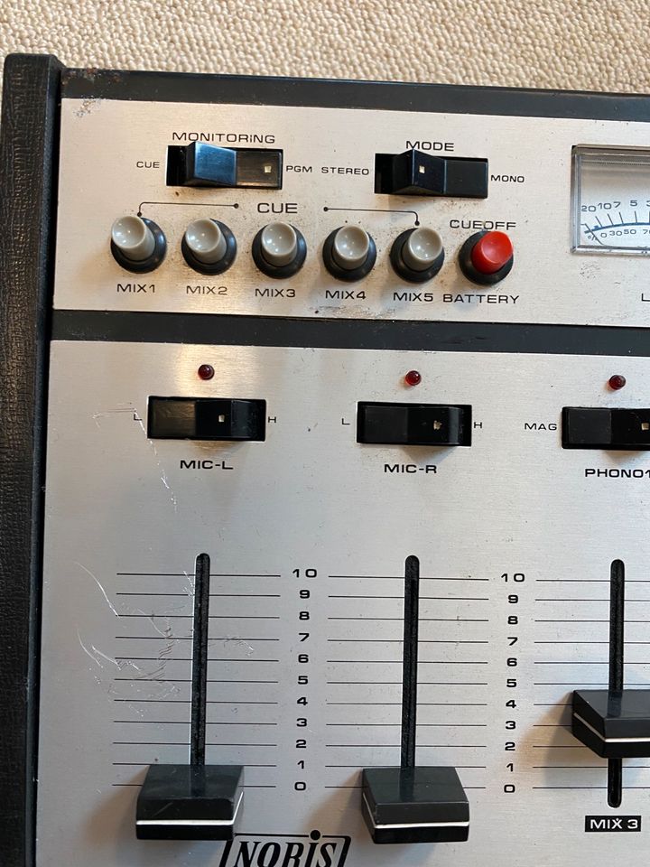 Altes Mischpult vintage Soundcraft Noris Mix/90 in Risum-Lindholm