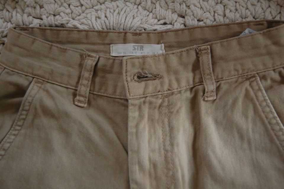 STR Stradivarius Cargo Hose beige Gr. 34 in Kappeln