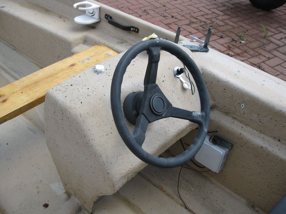 GFK Boot Kala Palta 520 Steuerstand Konsolen- Angelboot Motorboot in Aurich