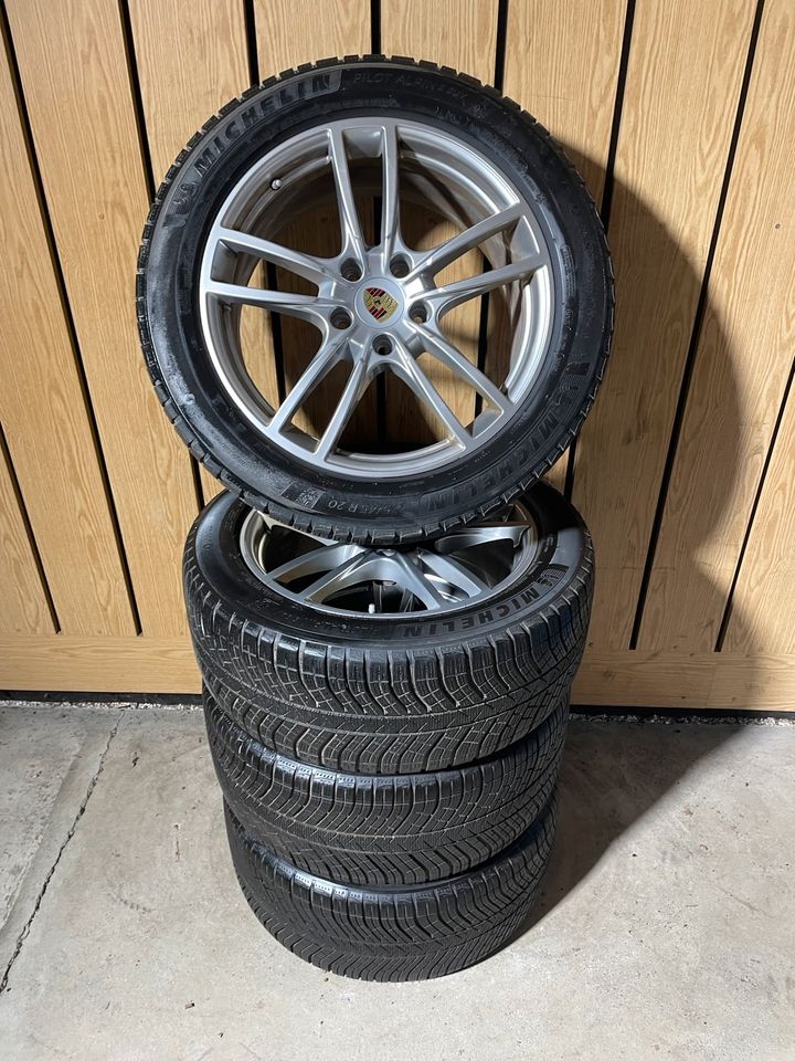 Original Porsche Cayenne 9Y 20Zoll Alufelgen mit Winterreifen in Peine