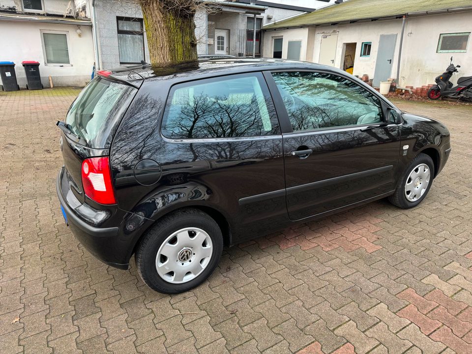 Volkswagen Polo Basis+1.Hand+Bestzustand+Tüv Neu in Hamburg