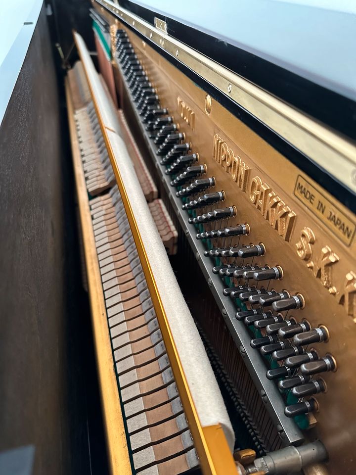 Klavier Yamaha U1 - schwarz hochglanz - 88 Tasten, inkl. Hocker in Nürnberg (Mittelfr)