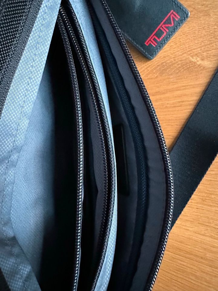 TUMI Original Umhängetasche Alpha 2 Travel, Ballistic Nylon – NEU in Nürnberg (Mittelfr)