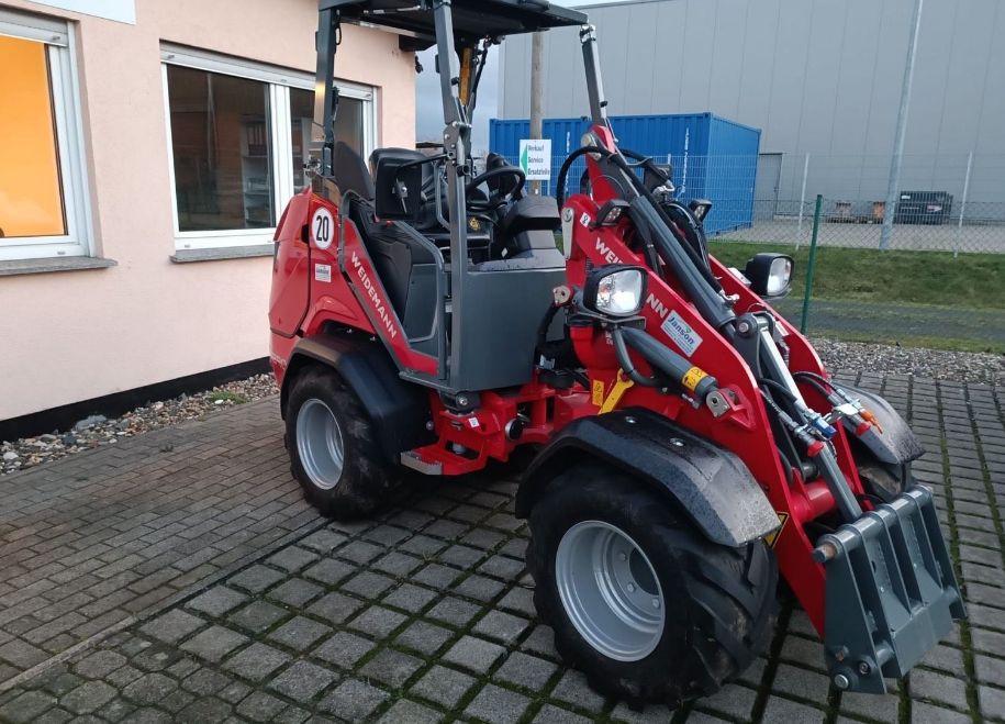 Weidemann 1390 Hoflader Hoftrac Schutzdach 45 PS in Gudensberg