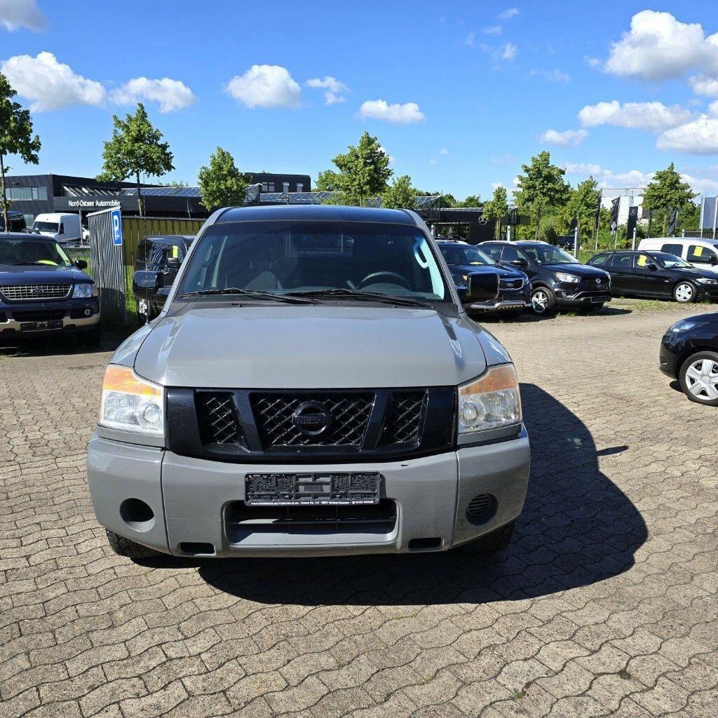Abbildung des Autos Nissan Titan AUTOM- 4 TÜ…