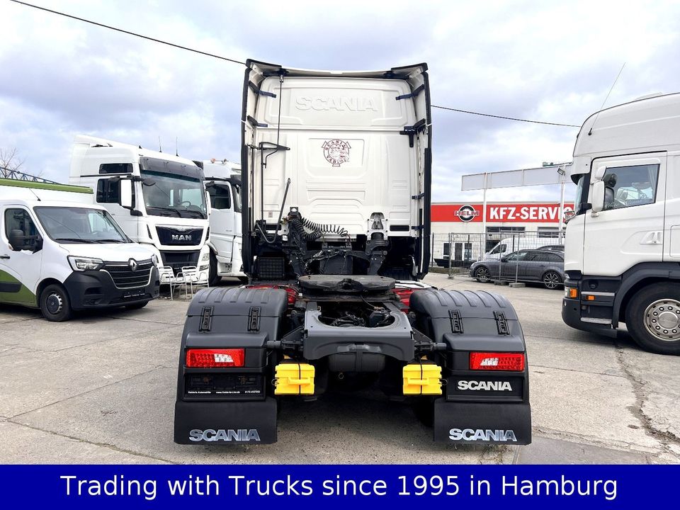 Scania S520 V8 Retarder ACC Navi LED Standklima *TOP* in Hamburg