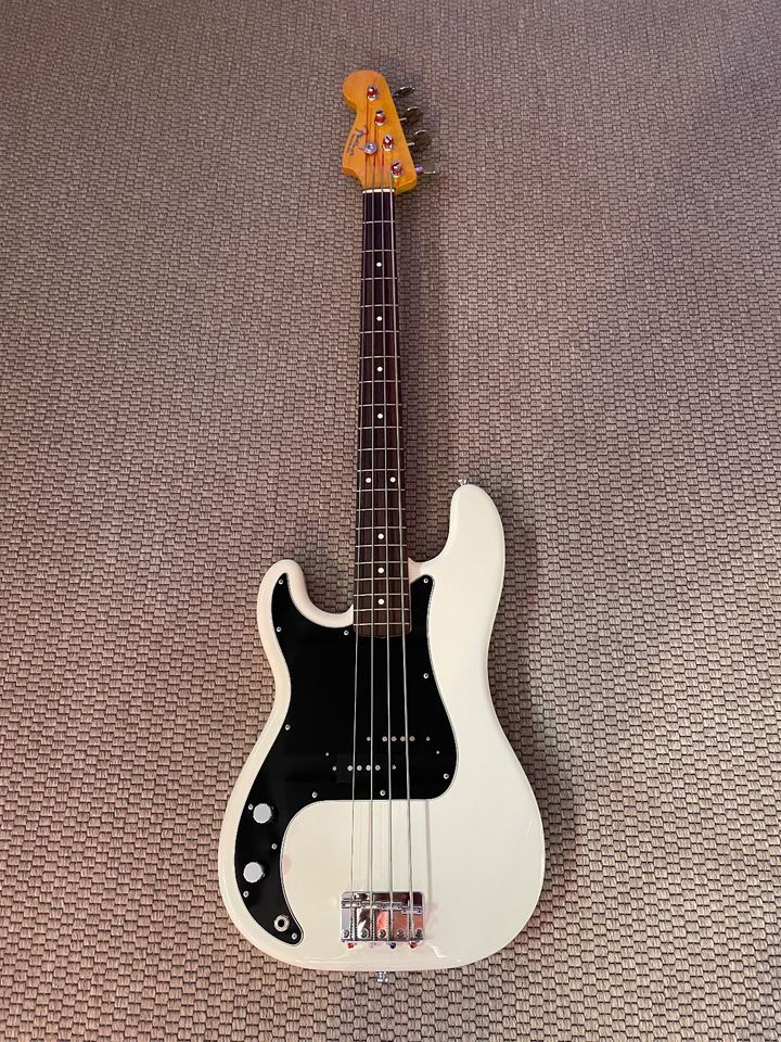 Fender Precision Bass Linskhänder Japan Traditional '60 RW in Potsdam