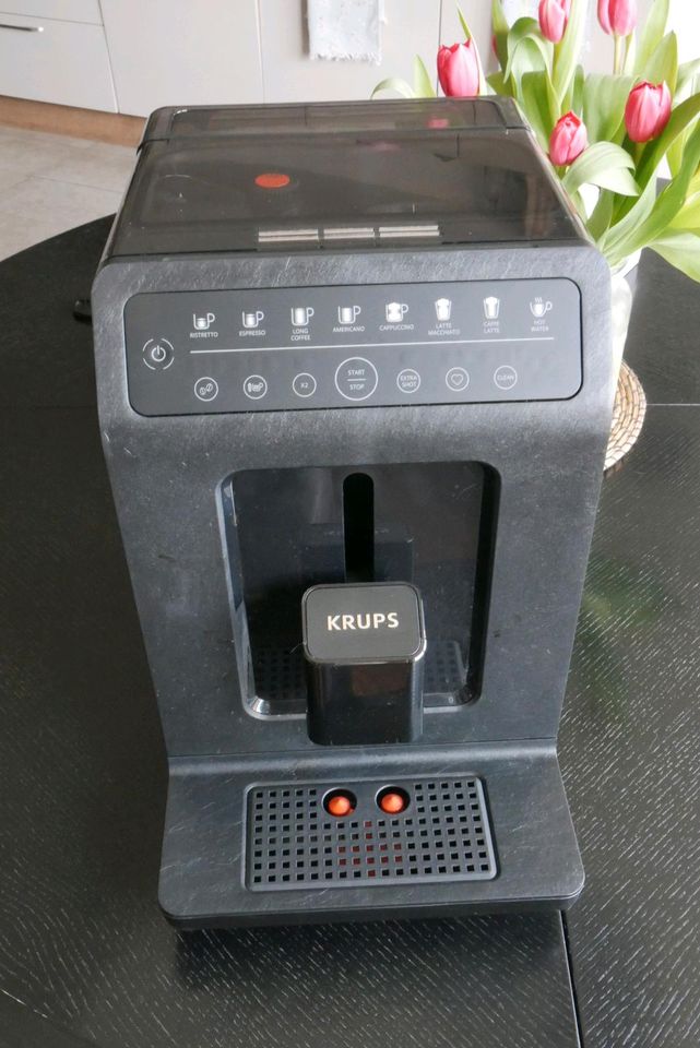 Kaffeevollautomat Krups EA897B in Duisburg