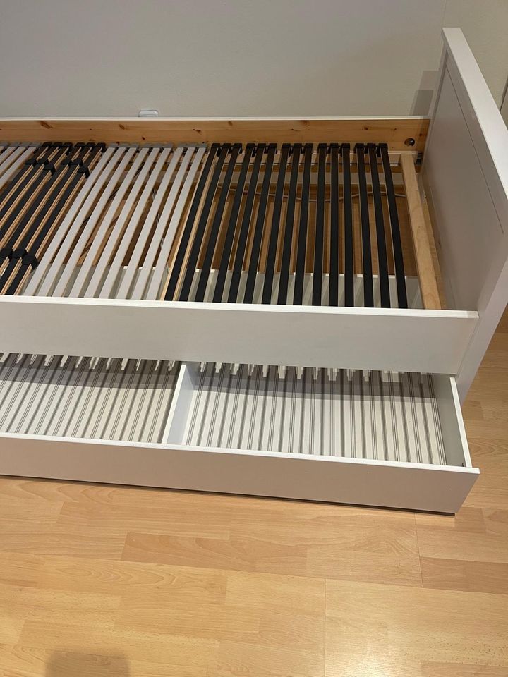 Ikea HEMNES Bett in Frankfurt am Main