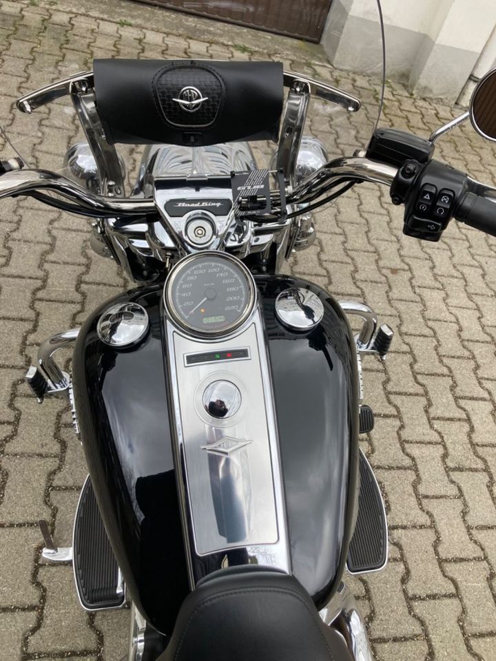 Harley-Davidson Road King Classic FLHRC in München