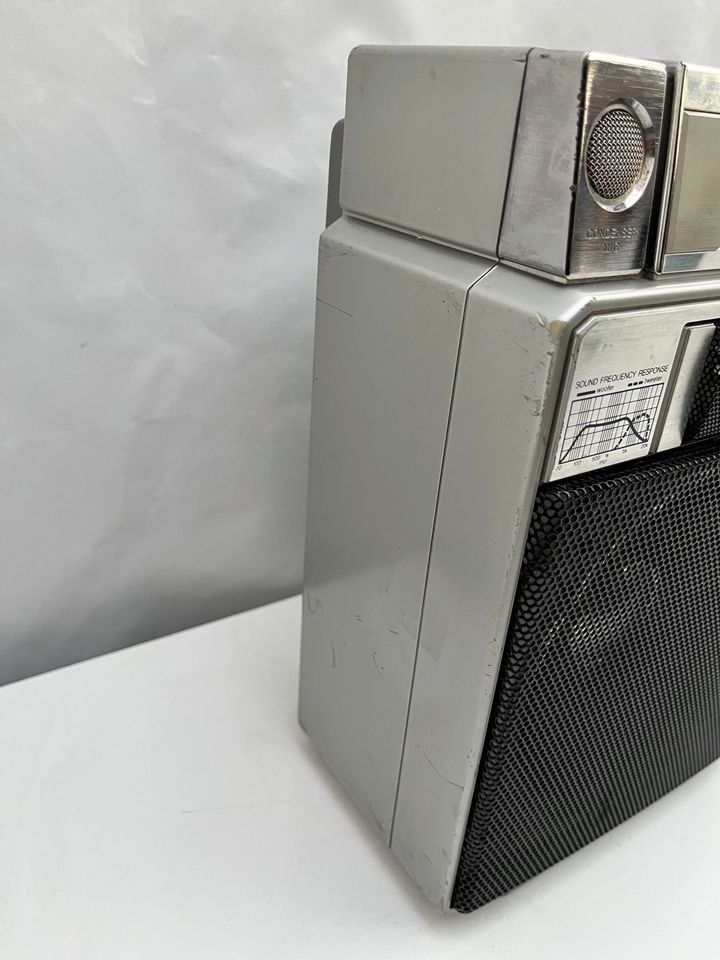 Sanyo M-X920LU Ghettoblaster vintage Radiorecorder gewartet in Berlin