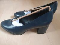 Pumps Navy NEU Größe 37 Hessen - Bad Homburg Vorschau