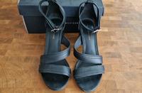 Tommy Hilfiger Strappy Sandalen mit Absatz Gr.38 Nordrhein-Westfalen - Herzogenrath Vorschau