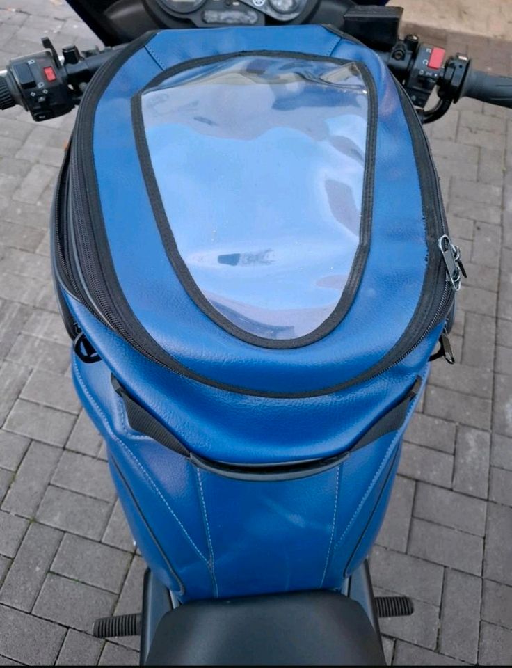 Yamaha FAZER 600 Blau Tankhaube Tankrucksack in Halle