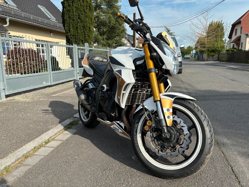 Yamaha FZ8 ABS viel Zubehör Tausch / Verkauf Motorrad in Dresden