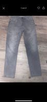 Graue Slim Jeans für Jungs Größe 164 Nordrhein-Westfalen - Moers Vorschau